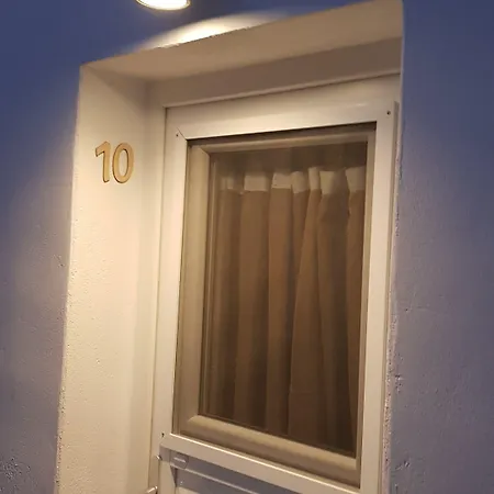 레프터리스 호텔 Mykonos Town