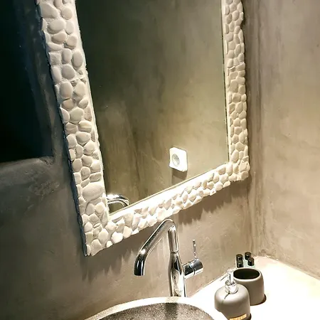 Lefteris Hotel