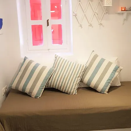 레프터리스 Mykonos Town