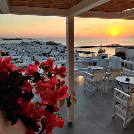 Lefteris Hotel 2*